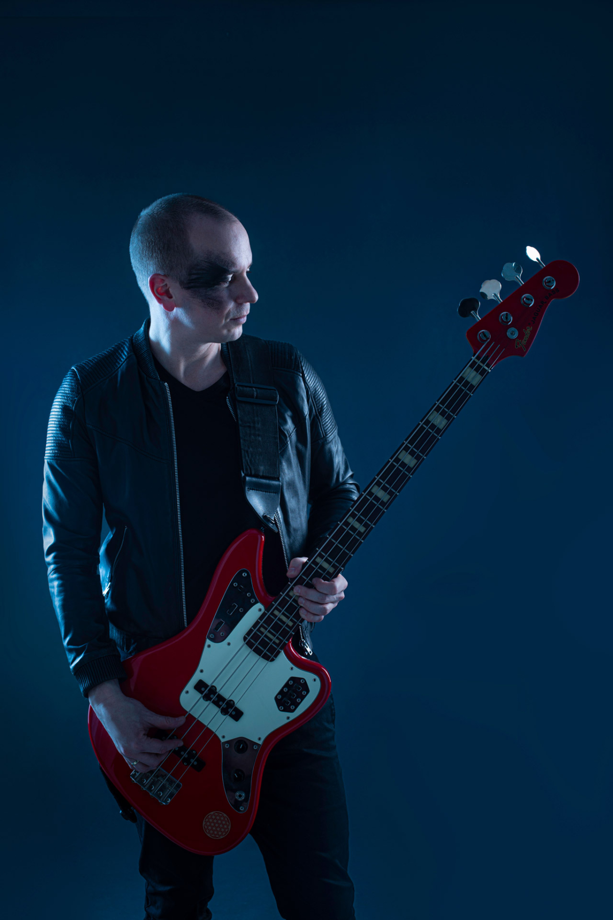 portrét baskytarista - Vega Elektra