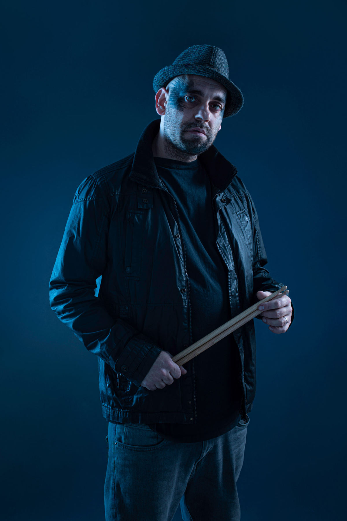 portrét bubeník - Vega Elektra